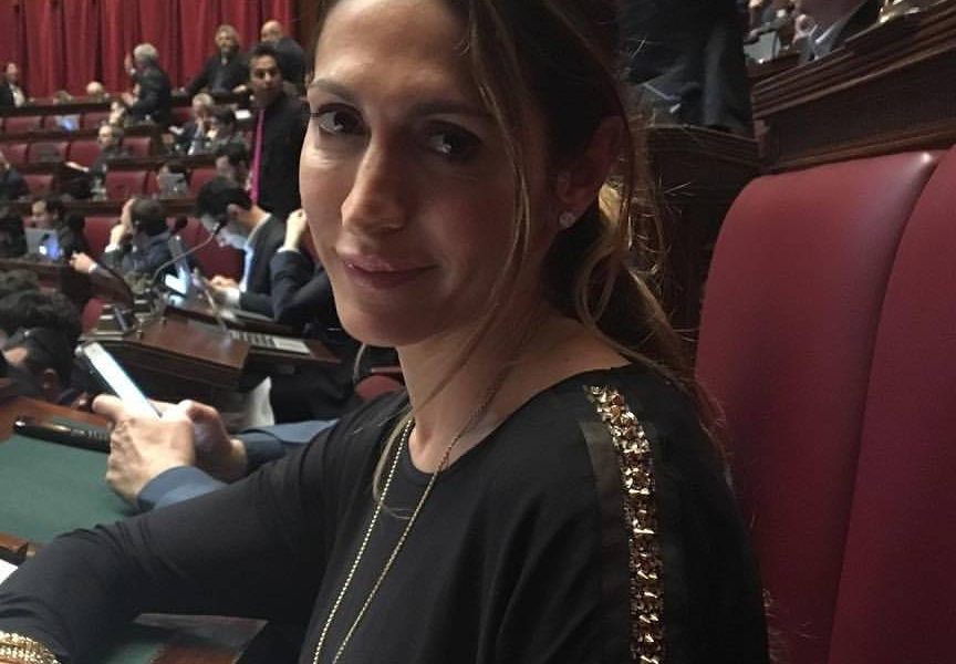 Elvira Savino