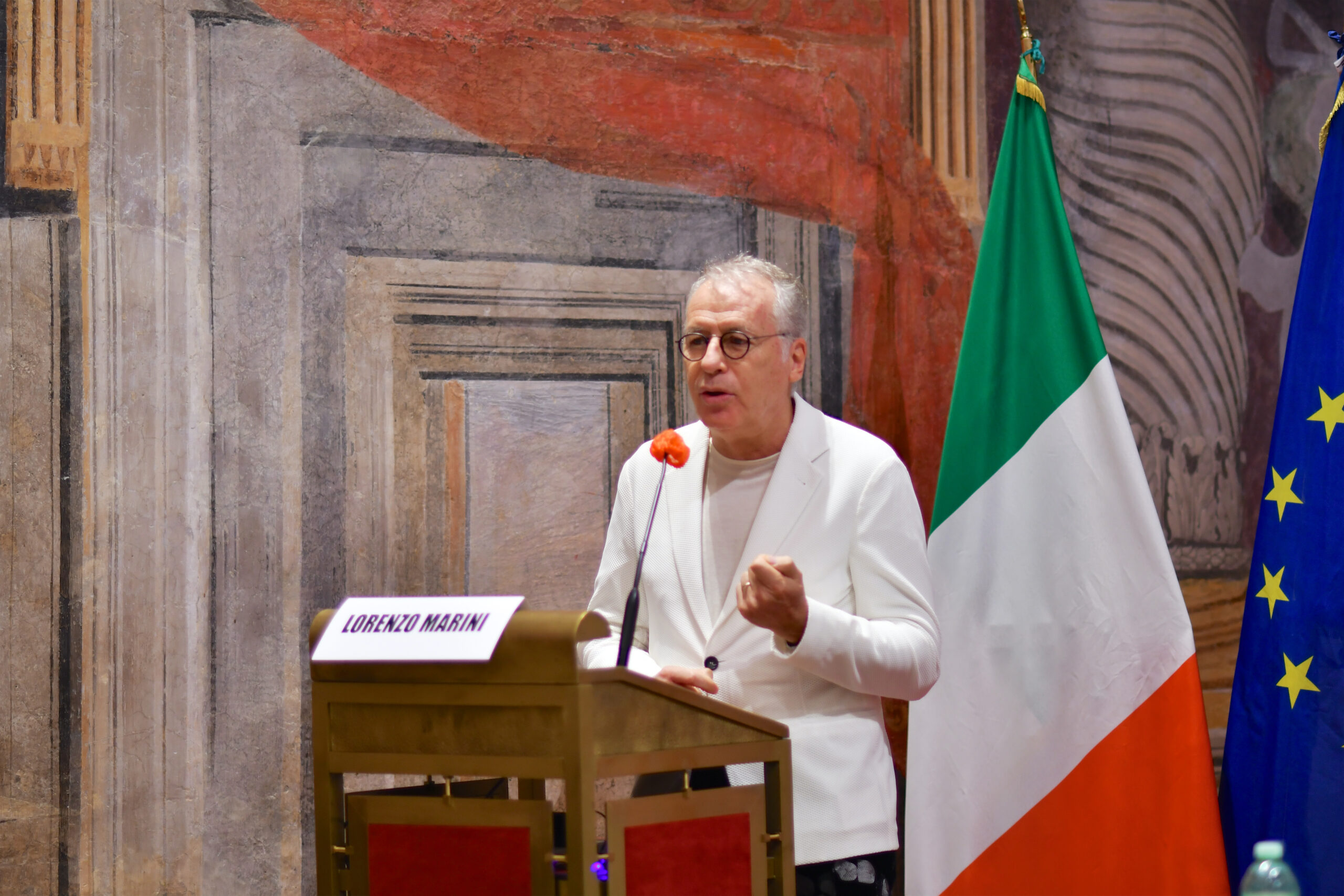 Morfologie n.38 – LA CAMPAGNA DI COMUNICAZIONE SOCIALE DI APMARR ‘ – Free Rope’ l’arte di Lorenzo Marini racconta il senso del limite