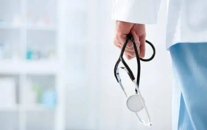 È davvero solo mal di schiena? Spondiloartrite assiale, il 2 maggio la Giornata Mondiale